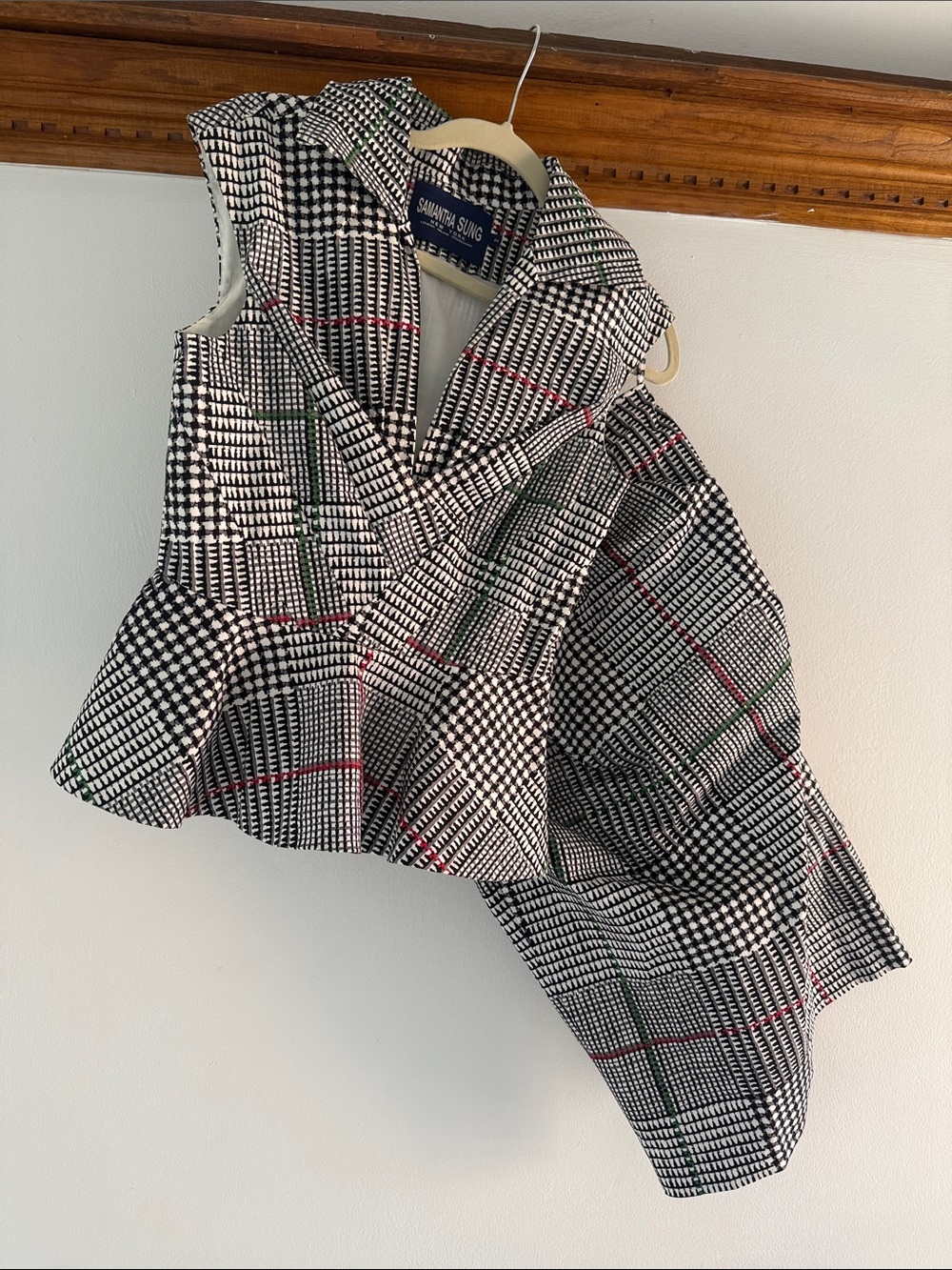 SAMANTHA SUNG Black, White & Red Glen Plaid Peplum Vest